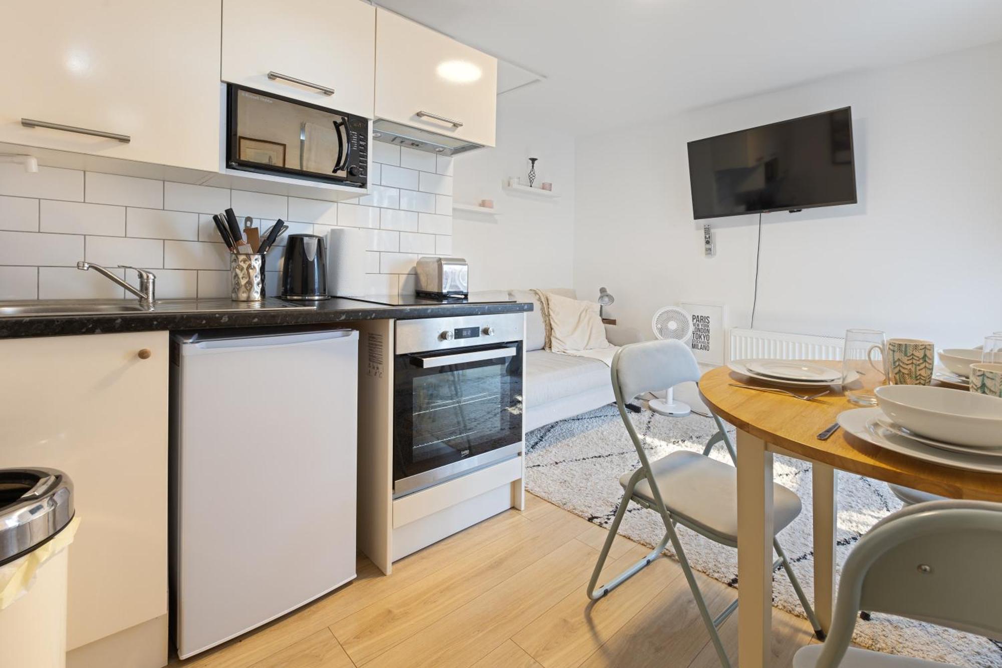 Modern Flat & Balcony In Historic West Kensington Apartment ลอนดอน ภายนอก รูปภาพ