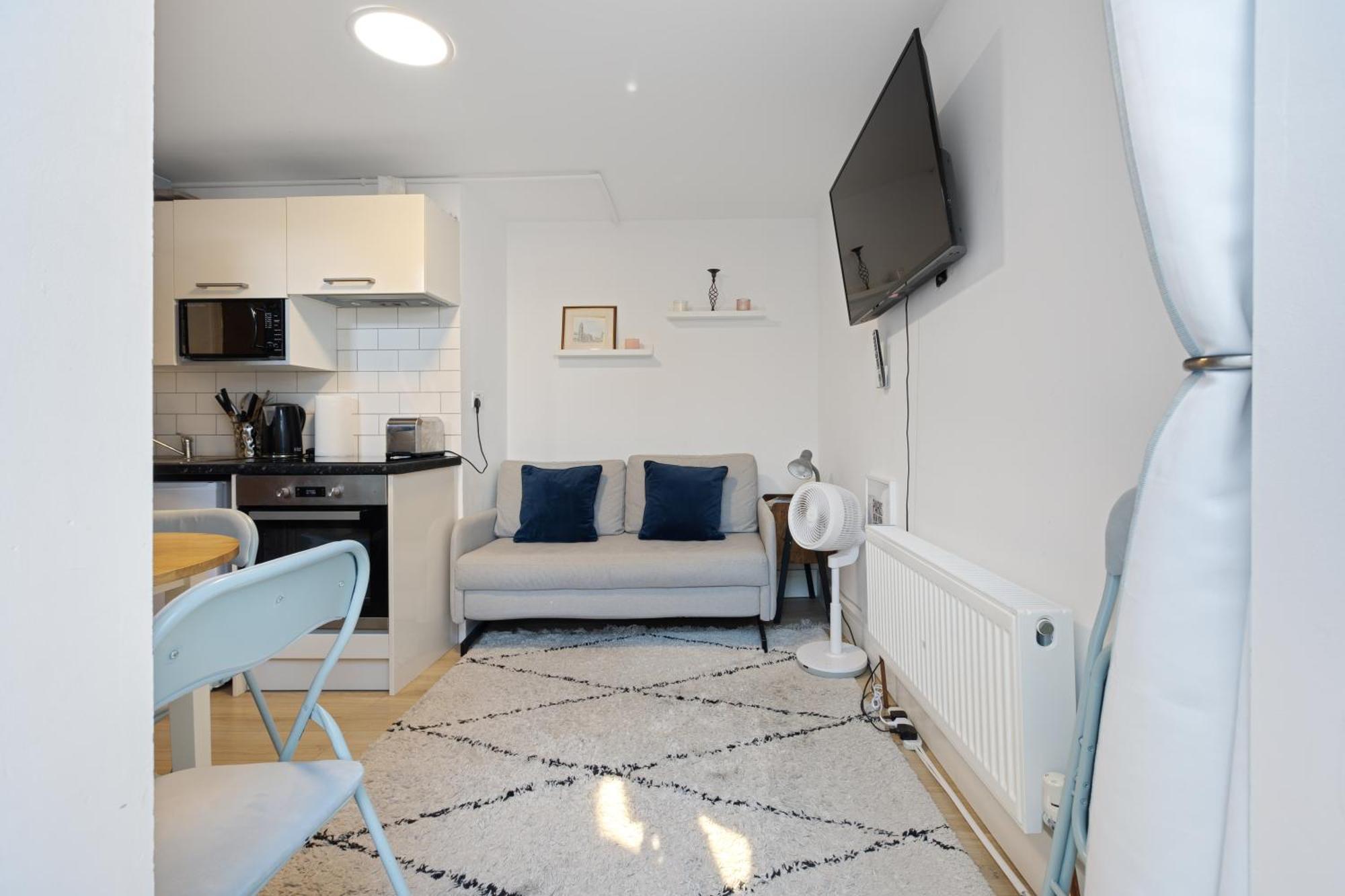 Modern Flat & Balcony In Historic West Kensington Apartment ลอนดอน ภายนอก รูปภาพ